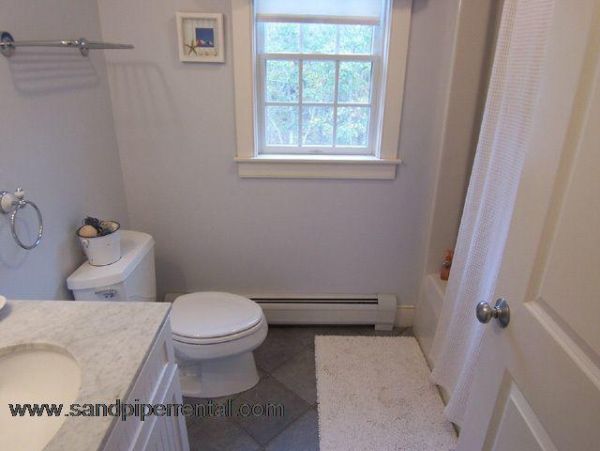 Cape Cod Home 994949