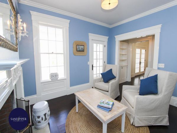 Cape Cod Home 994950