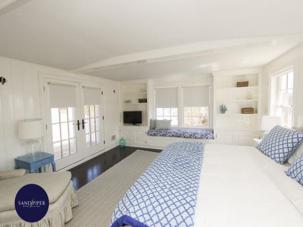 Cape Cod Home 994950