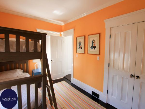 Cape Cod Home 994950