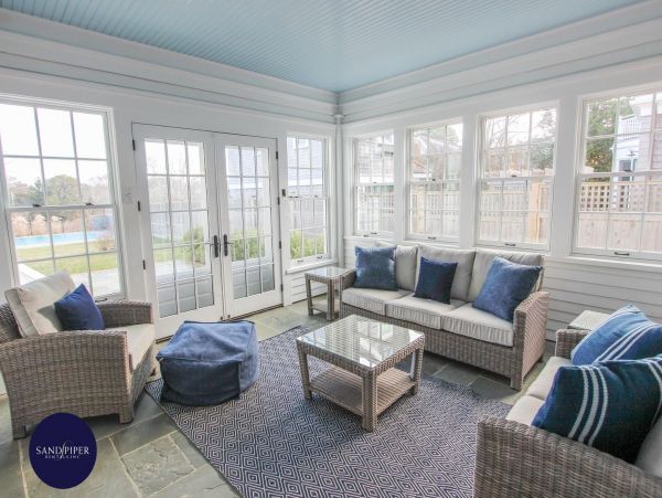 Cape Cod Home 994950