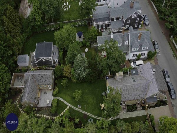 Cape Cod Home 994951