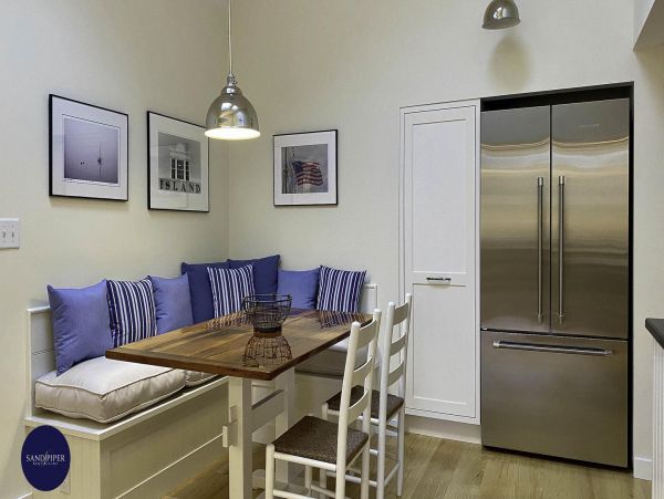 Cape Cod Home 994951