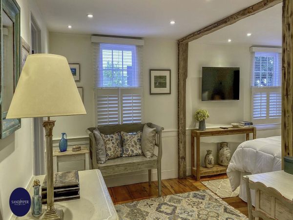Cape Cod Home 994951