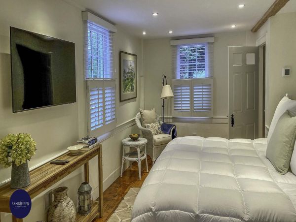 Cape Cod Home 994951