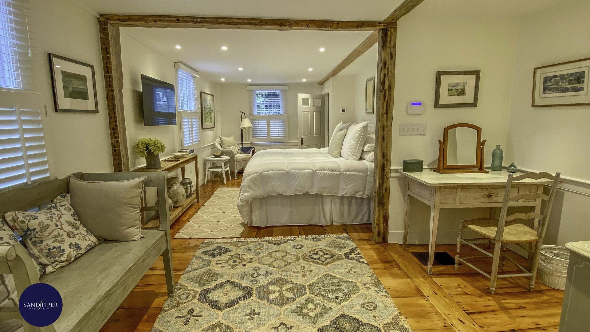 Cape Cod Home 994951