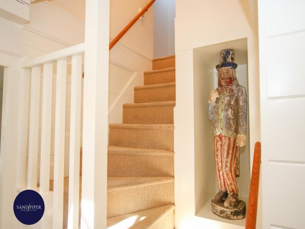 Cape Cod Home 994951