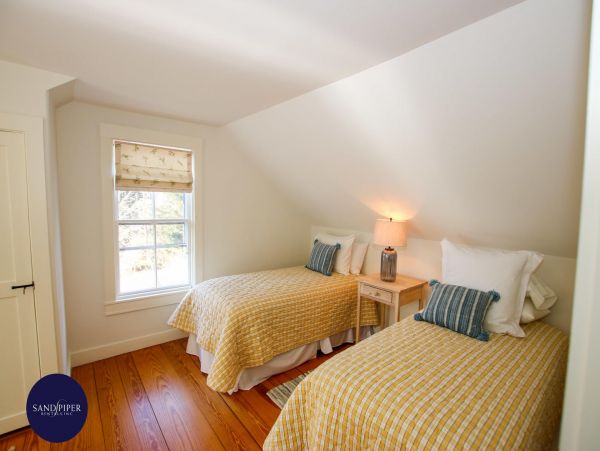 Cape Cod Home 994951