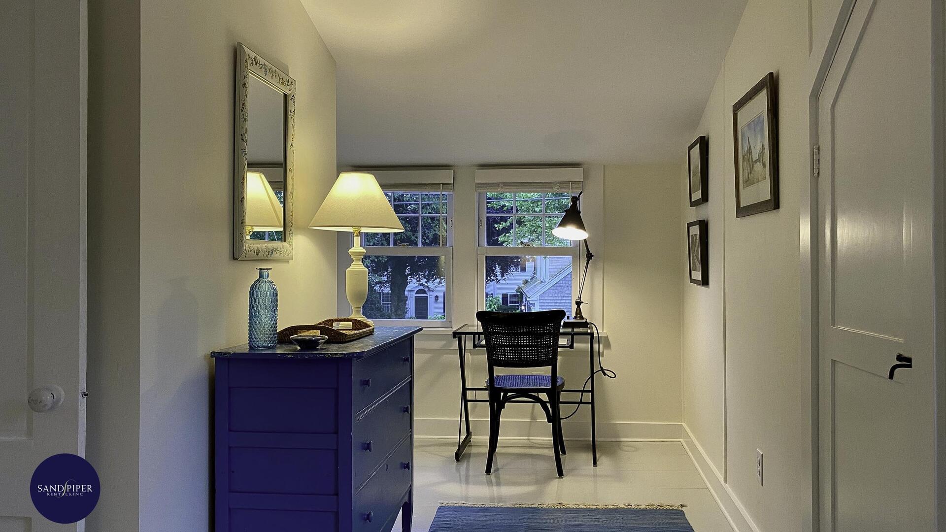 Cape Cod Home 994951