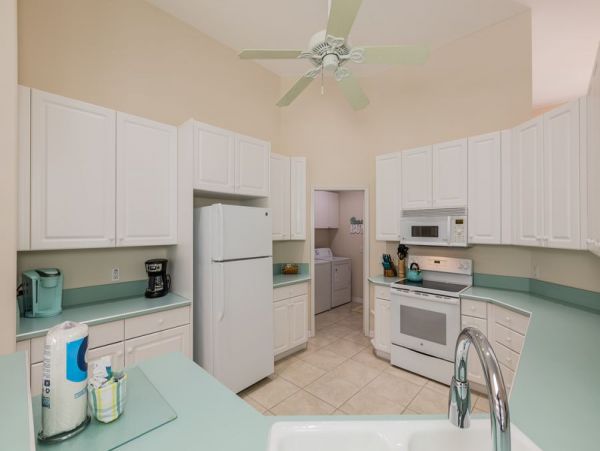 Beautiful Vacation Home With Private Pool On Marco Island
