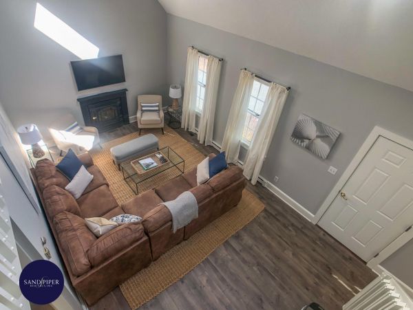 Cape Cod Home 994953