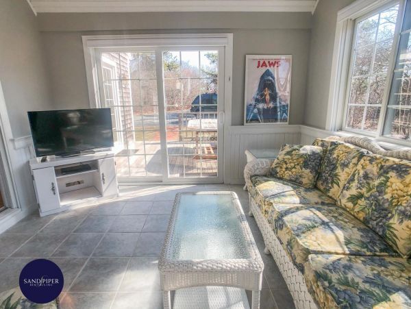 Cape Cod Home 994953