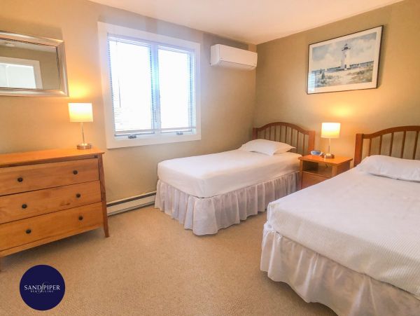 Cape Cod Home 994953