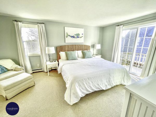 Cape Cod Home 994953
