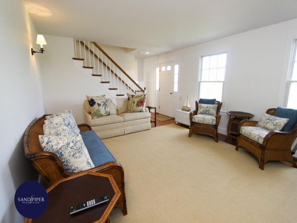 Cape Cod Home 994955