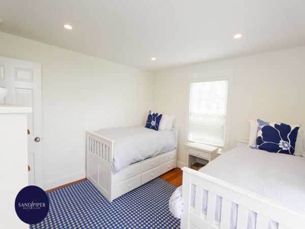 Cape Cod Home 994955