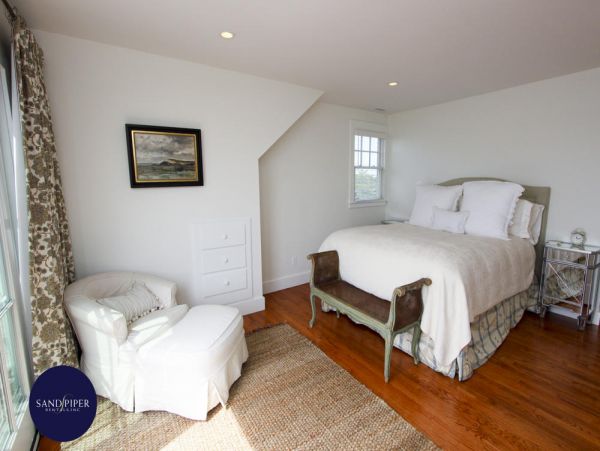 Cape Cod Home 994955