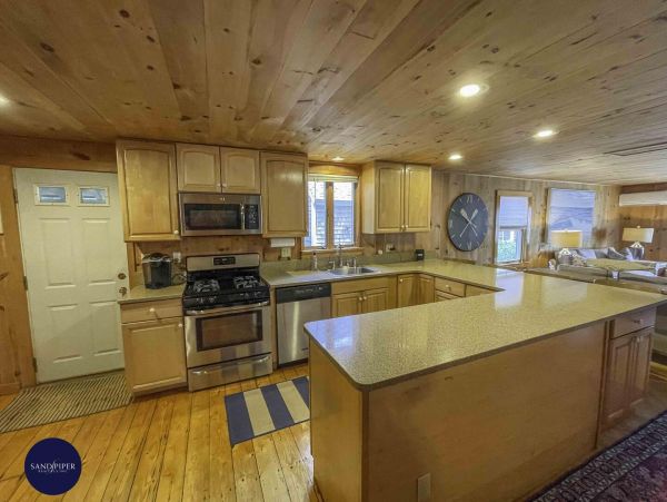 Cape Cod Home 994956