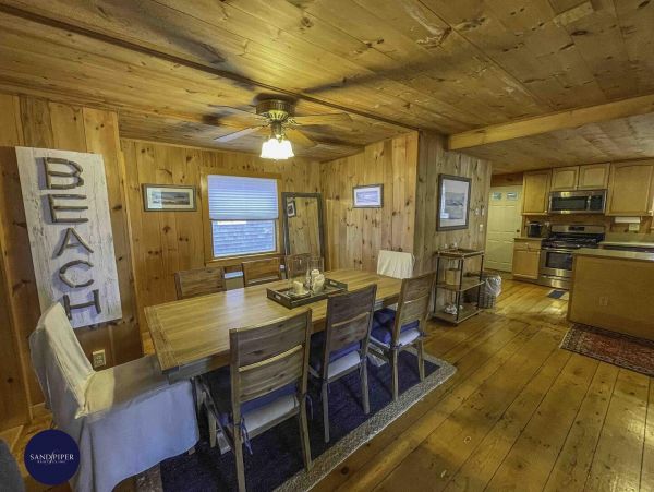 Cape Cod Home 994956