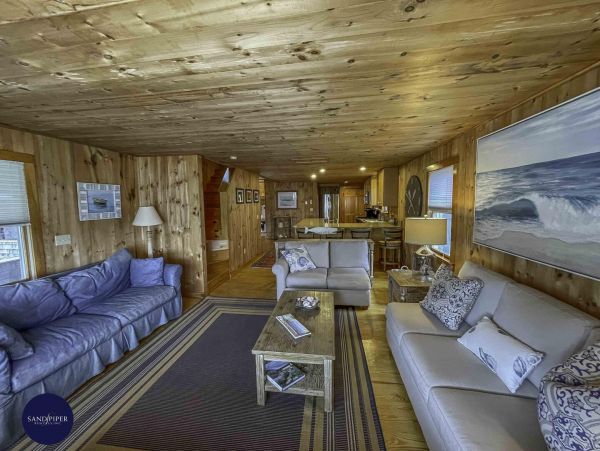 Cape Cod Home 994956
