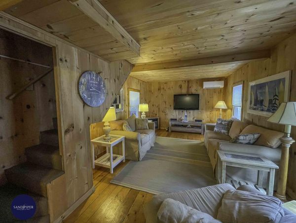 Cape Cod Home 994956