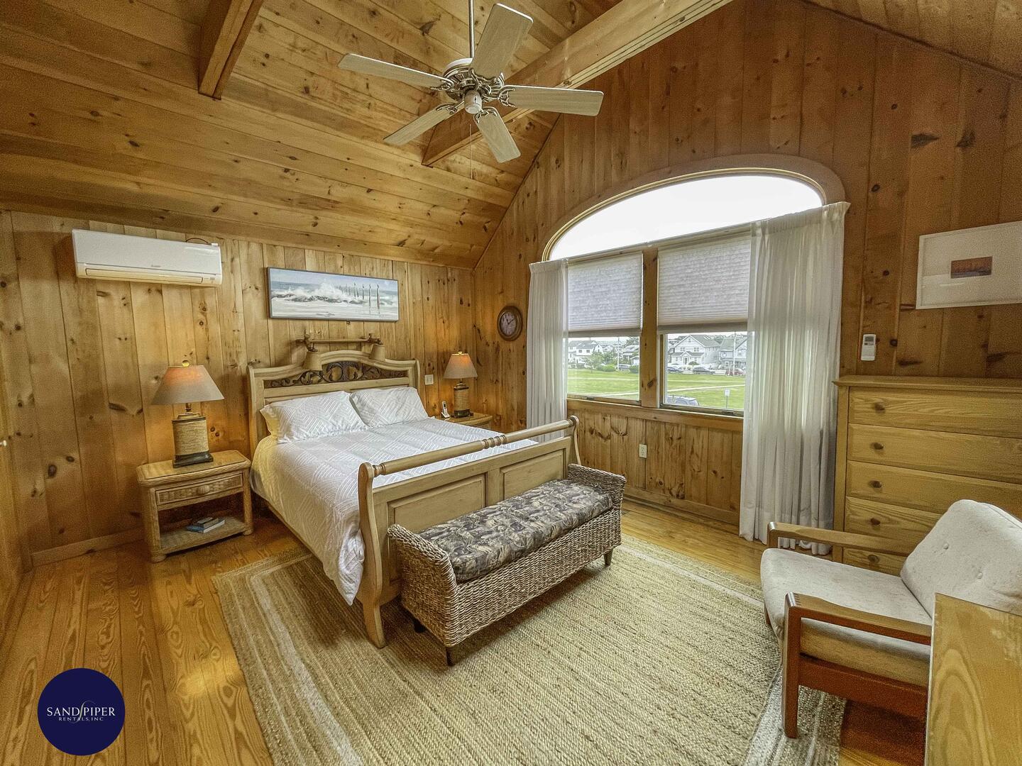 Cape Cod Home 994956