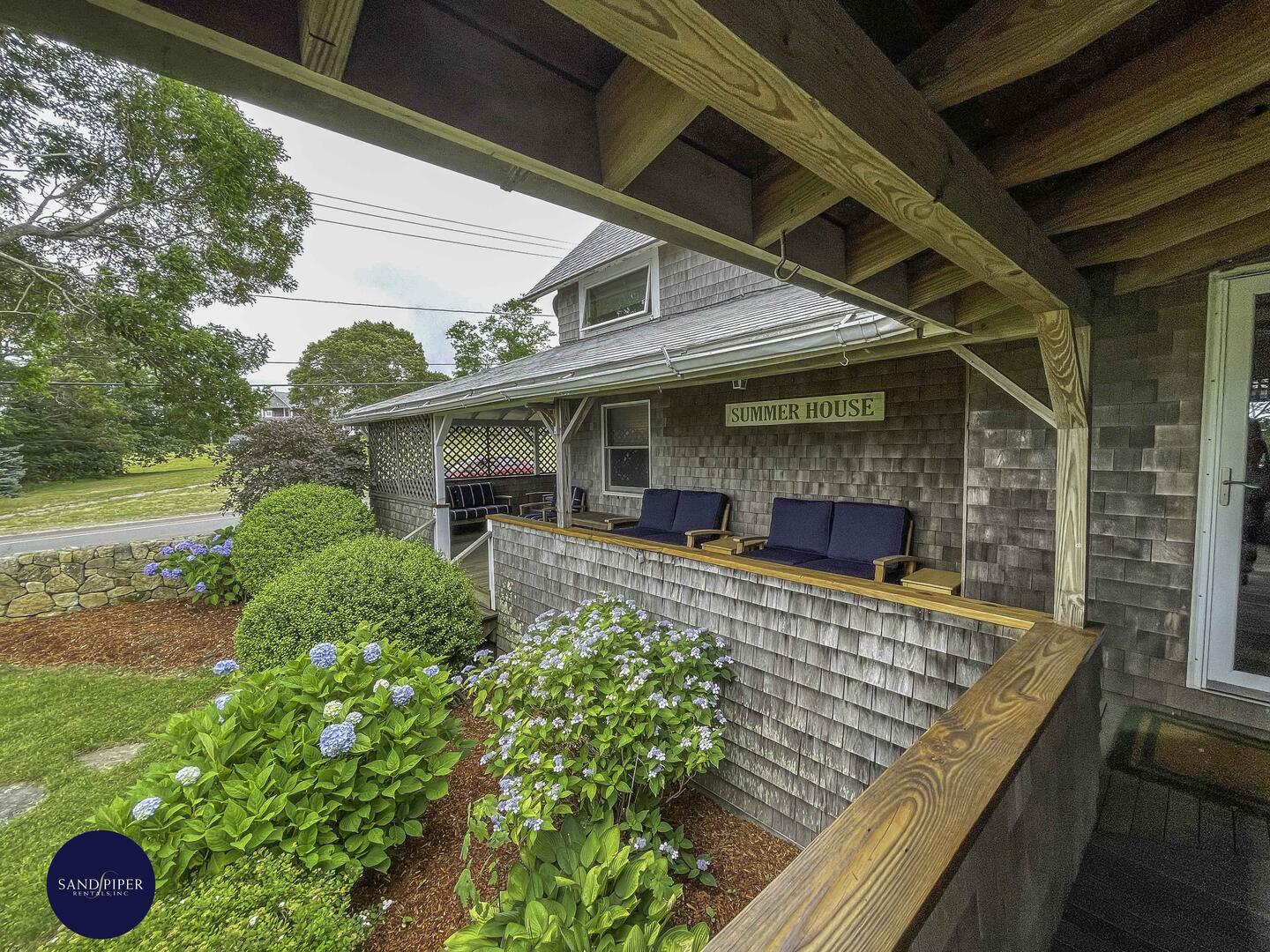 Cape Cod Home 994956