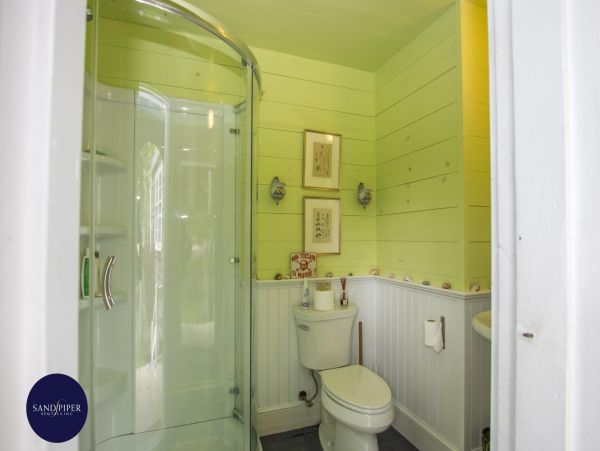 Cape Cod Home 994957