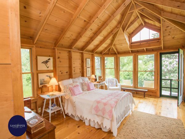 Cape Cod Home 994957