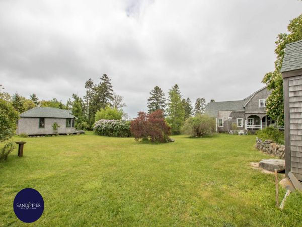 Cape Cod Home 994957