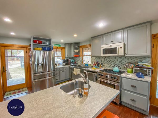 Cape Cod Home 994958