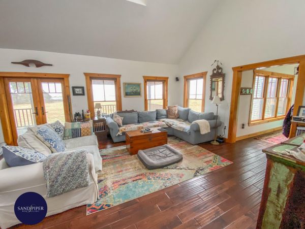 Cape Cod Home 994958
