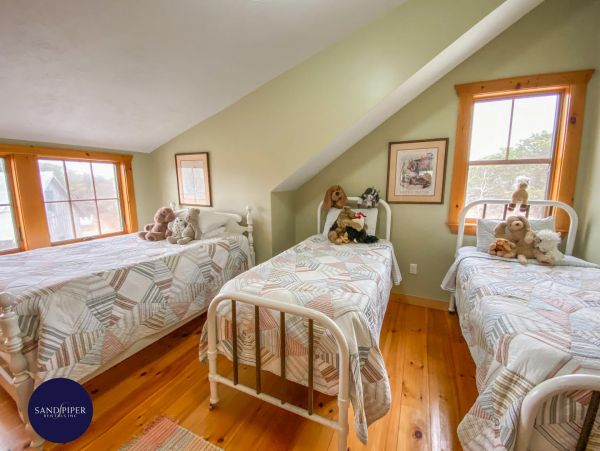 Cape Cod Home 994958
