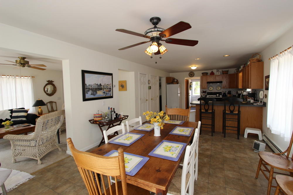Cape Cod Home 994959