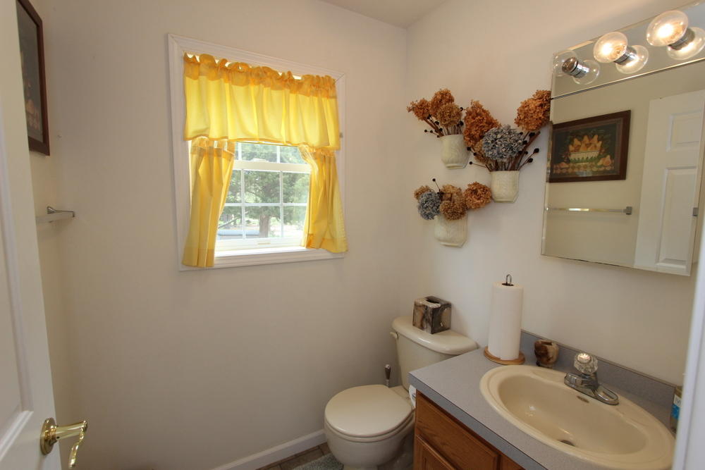 Cape Cod Home 994959