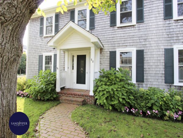 Cape Cod Home 994960