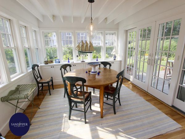 Cape Cod Home 994960