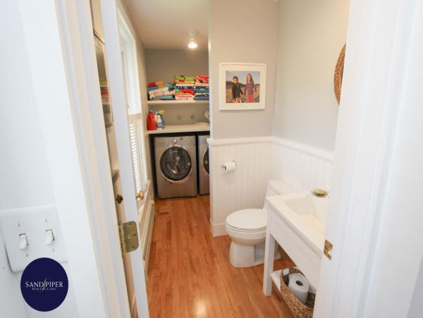 Cape Cod Home 994960