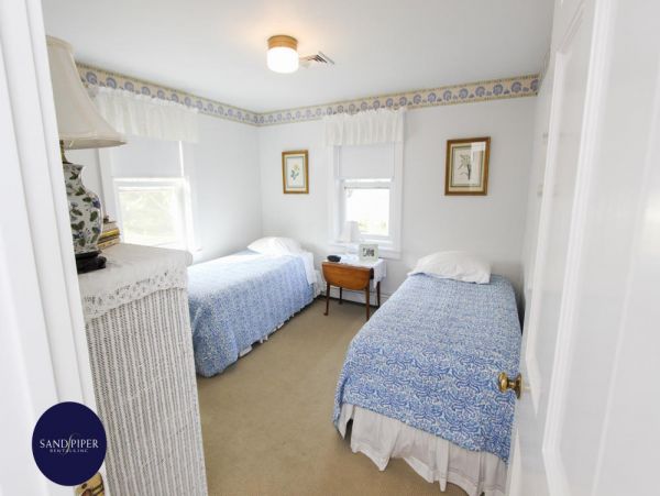 Cape Cod Home 994960