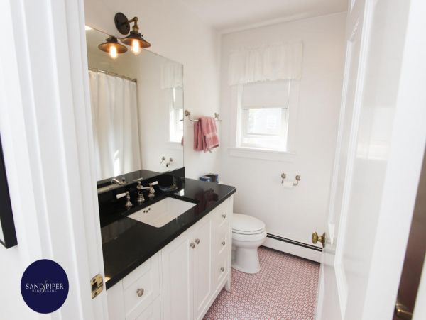 Cape Cod Home 994960