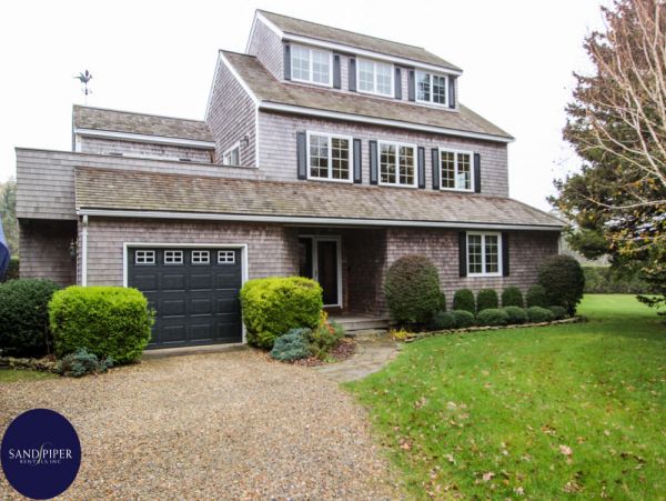 Cape Cod Home 994961