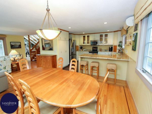 Cape Cod Home 994961