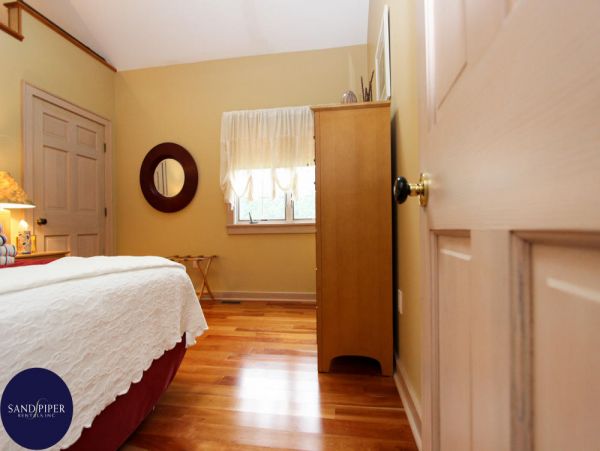 Cape Cod Home 994961