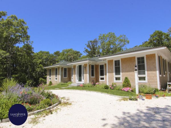 Cape Cod Home 994963