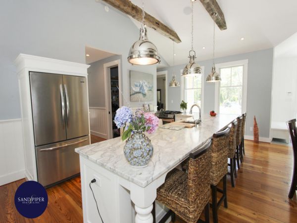 Cape Cod Home 994963