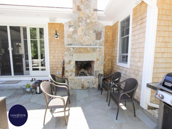 Cape Cod Home 994963