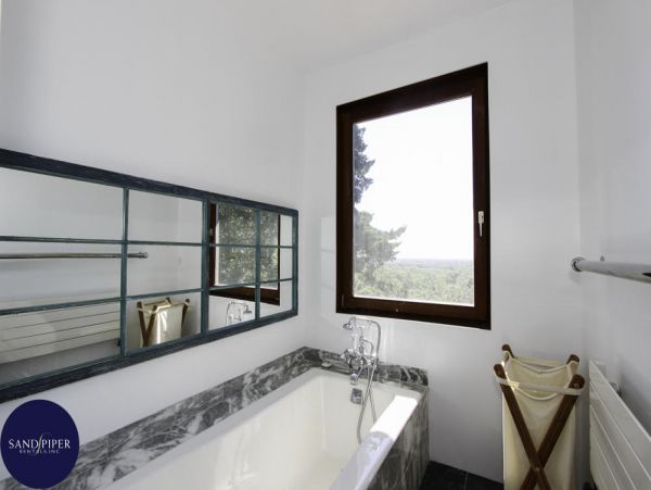 Cape Cod Home 994968