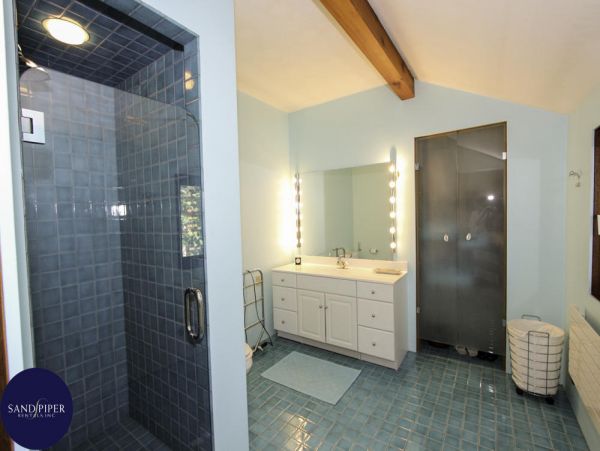 Cape Cod Home 994968