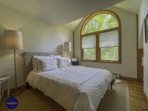 Cape Cod Home 994969