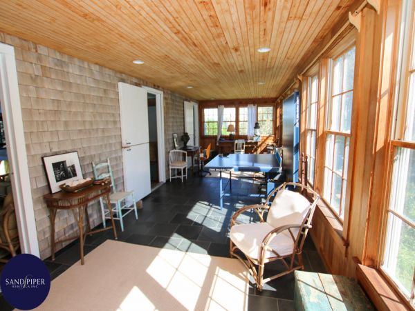 Cape Cod Home 994971